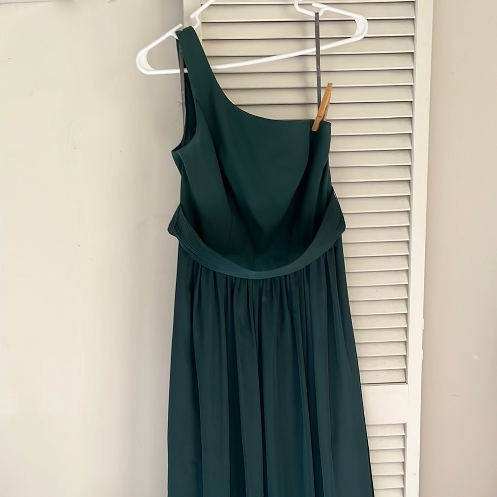 Elegant One-Shoulder Green Dress